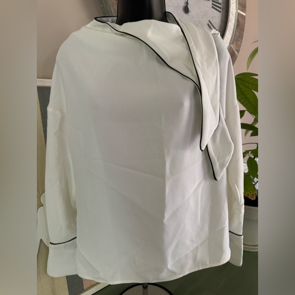 Zara silk like top - Picture 5 of 9